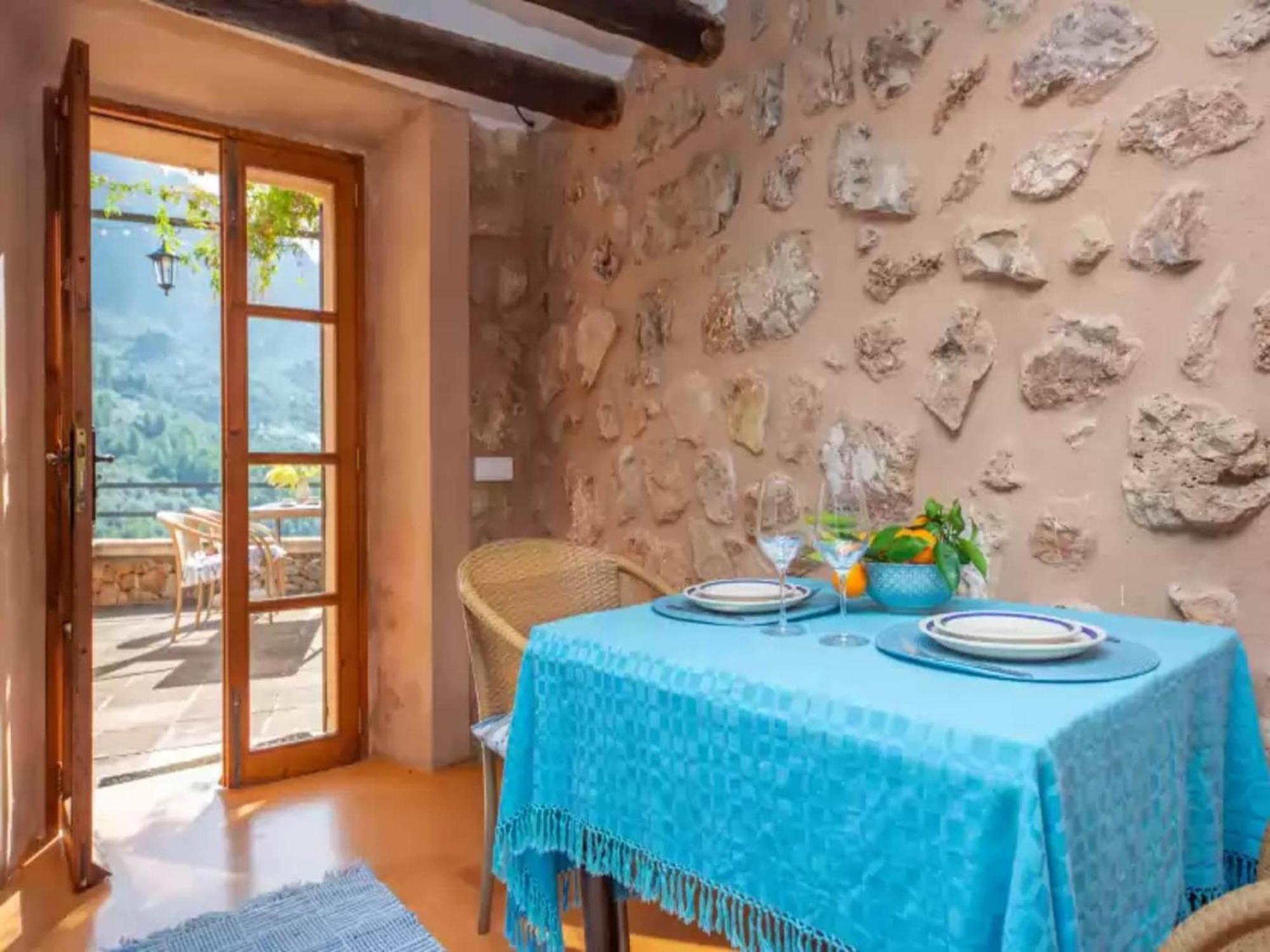 Charming House Nearby *